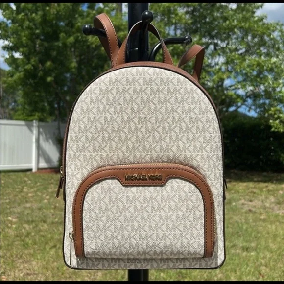 NWT $498 Michael Kors medium backpack - Picture 1 of 12